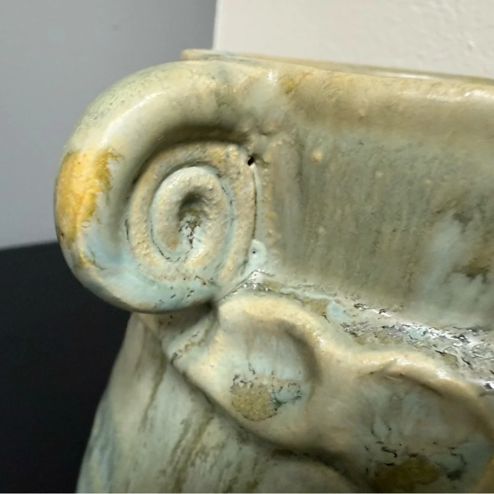 Signed‎ by Artist Ceramic Pottery Elegant Green Vase Glazed textured